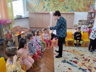 Поклон пред Апостола 10