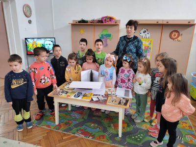 Поклон пред Апостола 12