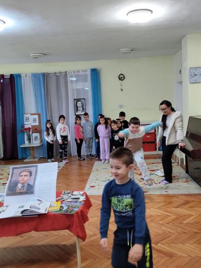 Поклон пред Апостола 16